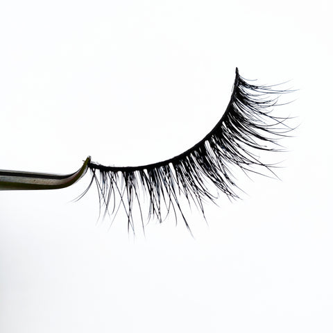 Doll face 3D Real Mink Eyelash Strip - LaashLashes